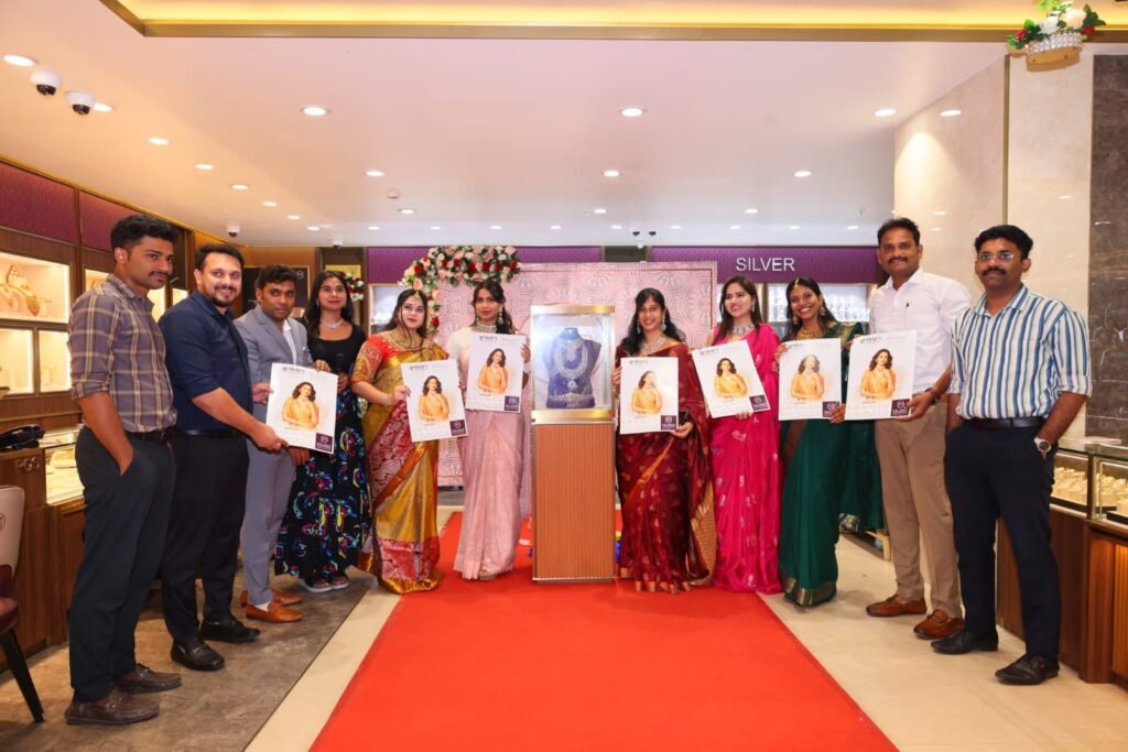 మలబార్ గోల్డ్ డైమండ్స్ ఆర్టిస్ట్రీబ్రాండెడ్ జ్యువెలరీ షో ప్రారంభం