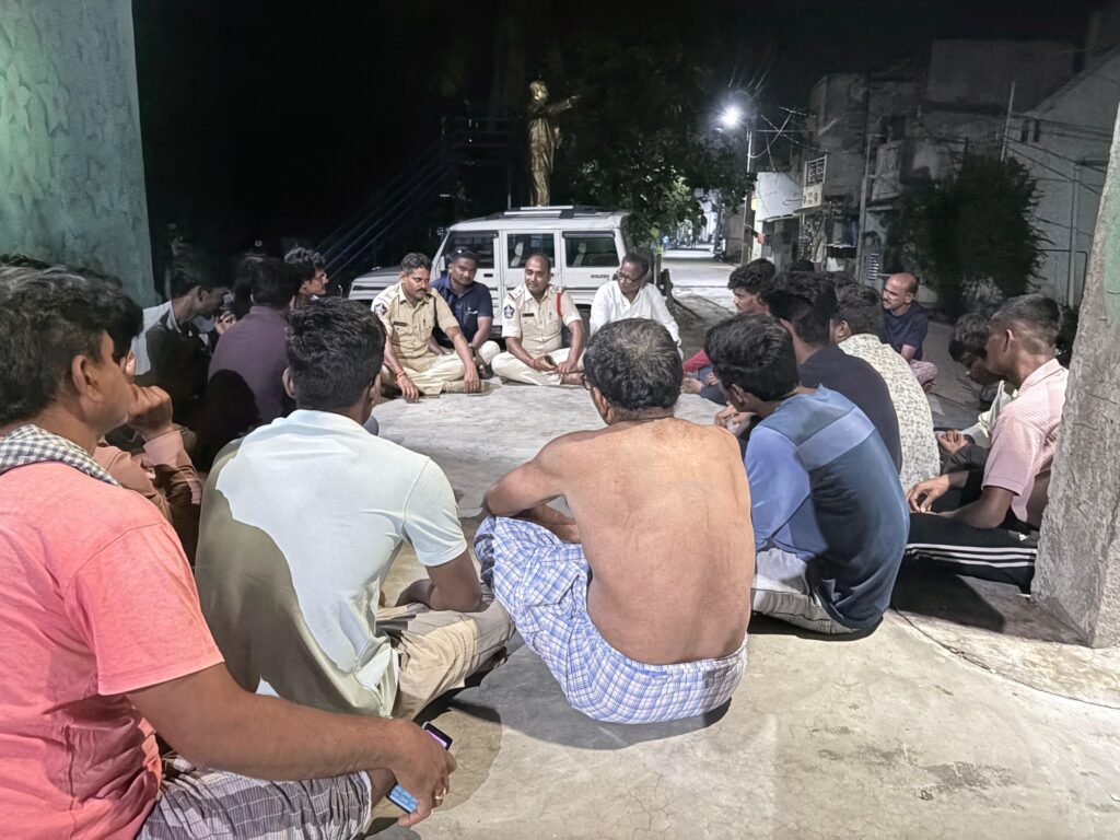ఫ్రెండ్లీ పోలీసింగ్ తో నేర రహిత సమాజమే లక్ష్యంగా “పల్లె నిద్ర”